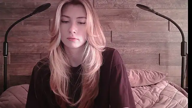 ErikaShyy online show from 03/07/25, 10:24