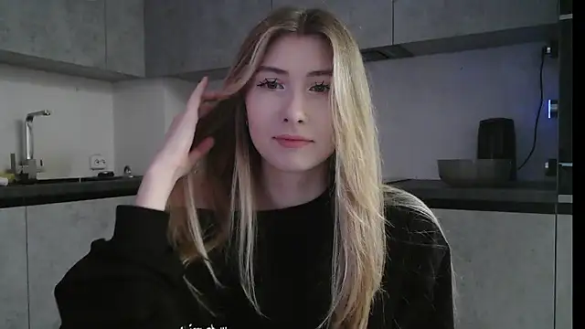 ErikaShyy online show from 12/04/25, 10:46