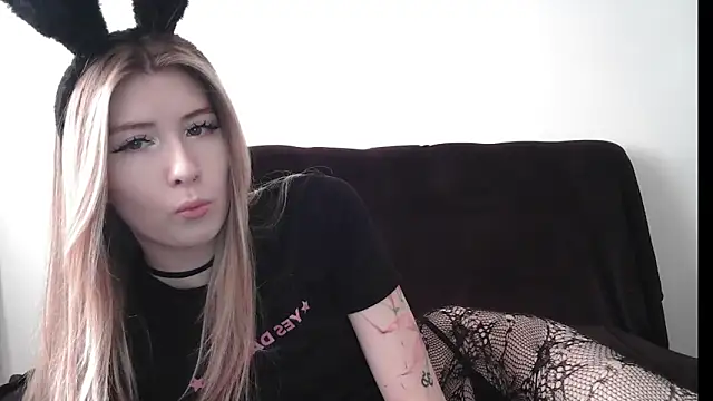 ErikaShyy online show from 02/04/26, 12:11