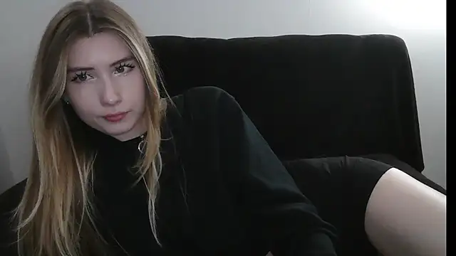 ErikaShyy online show from 05/18/26, 01:39