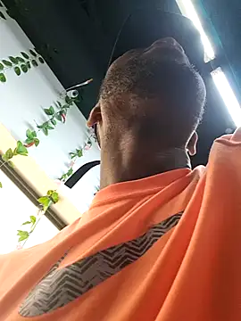 bull Giant online show from 12/12/24, 08:03