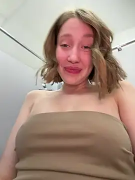 Snapshot of Sophie_Avory chatting on 05/14/26, 06:26 Sophie Avory online show from 05/14/26, 06:26