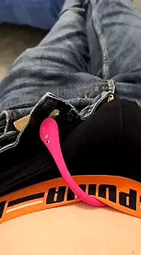 geilehecke1 online show from 12/19/24, 05:08