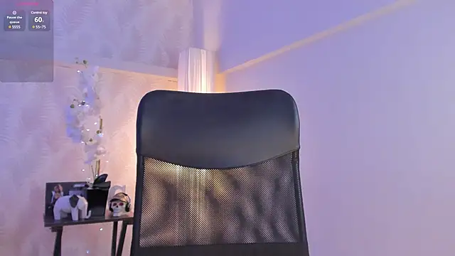 CyntiaAdams online show from 02/05/25, 06:59