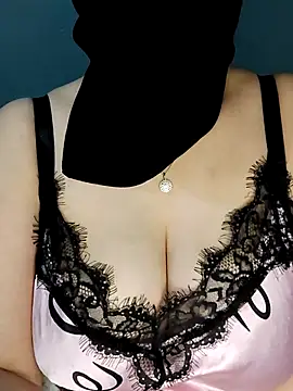 Snapshot of tota_ chatting on 06/10/26, 10:03 tota online show from 06/10/26, 10:03