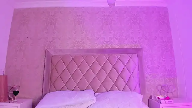 LiaFlowers online show from 01/05/25, 12:20