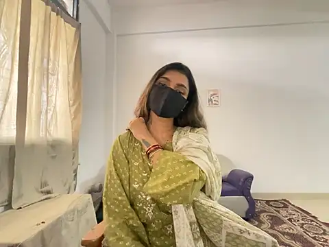 MaYaa  11 online show from 12/30/24, 10:53