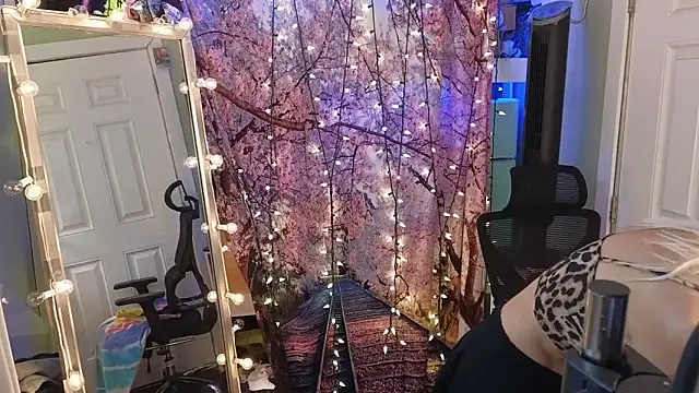 cunty tranny lydia online show from 04/15/26, 09:15