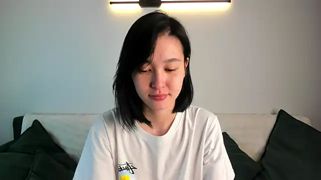 Snapshot of Lola_Peach chatting on 10/01/25, 06:30 Lola Peach online show from 10/01/25, 06:30