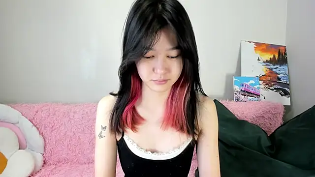Snapshot of Lola_Peach chatting on 07/21/26, 06:05 Lola Peach online show from 07/21/26, 06:05