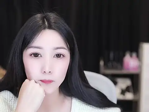 Nuyoah-77 online show from 11/02/25, 01:57