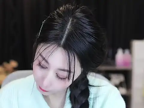 Nuyoah-77 online show from 01/10/26, 01:13