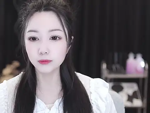 Nuyoah-77 online show from 02/19/26, 06:20