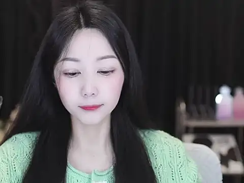 Nuyoah-77 online show from 03/25/26, 05:24