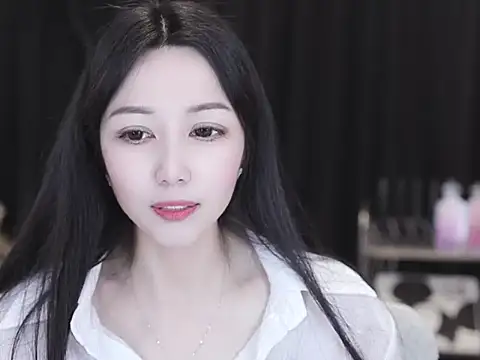 Nuyoah-77 online show from 04/05/26, 08:22