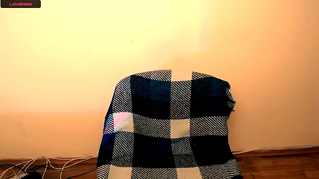 Felliciya online show from 12/04/25, 10:13