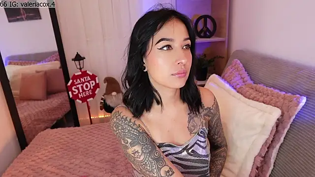 ValeriaCox online show from 11/22/25, 03:00