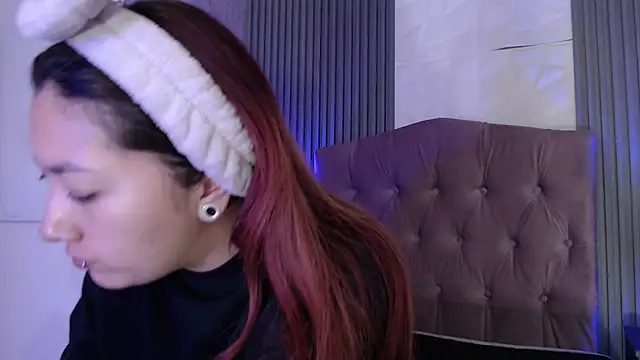 Mia Rinn online show from 11/05/25, 01:55