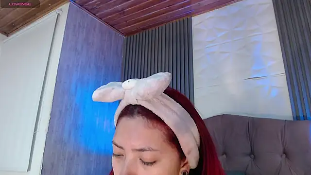 Mia Rinn online show from 12/16/25, 02:11