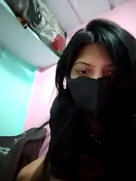 Snapshot of Hotty-Divya chatting on 05/05/26, 02:47 Hotty-Divya online show from 05/05/26, 02:47