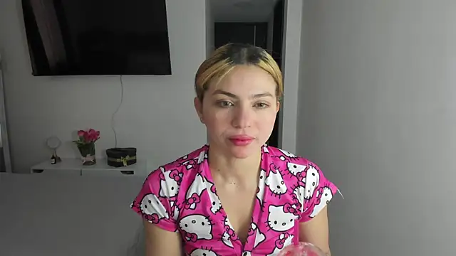 Snapshot of Ori_valentina chatting on 02/28/25, 08:28 Ori valentina online show from 02/28/25, 08:28