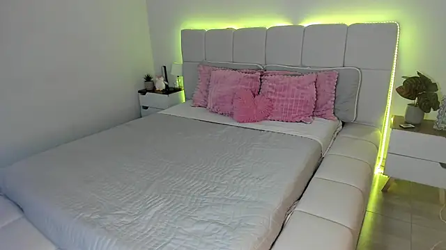 Snapshot of Ori_valentina chatting on 02/09/26, 09:19 Ori valentina online show from 02/09/26, 09:19