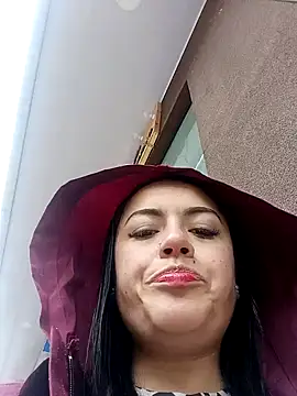 Lesly 10- online show from 01/03/25, 08:11