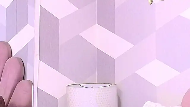 KylieMonnett online show from 10/05/25, 06:50