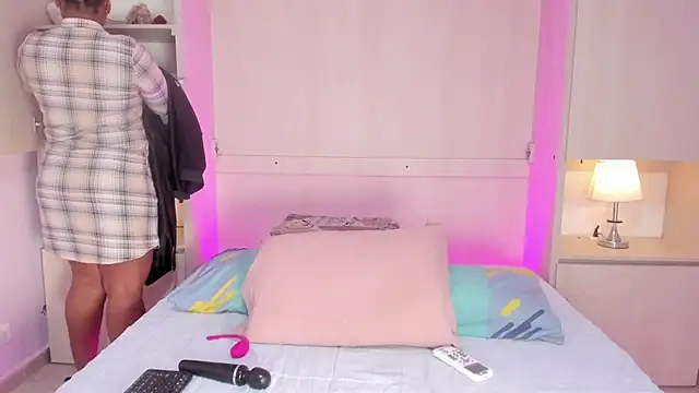 EmilyyStuart online show from 02/17/26, 03:25