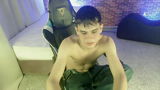 zacariasss  online show from 10/03/25, 03:36