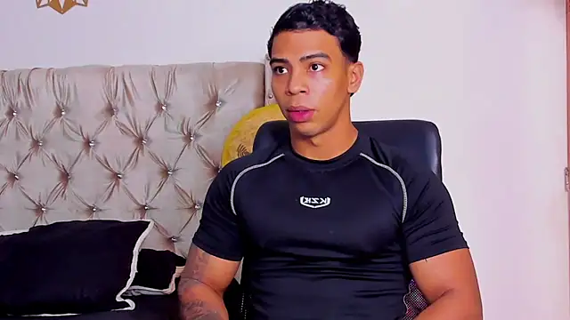 Andrew wolf7 online show from 10/18/25, 02:40