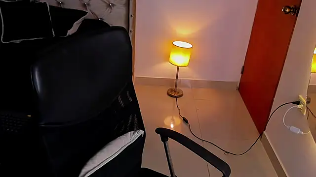 Andrew wolf7 online show from 11/07/25, 03:06