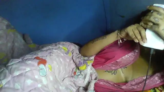 Snapshot of thasmyni chatting on 09/19/25, 07:21 thasmyni online show from 09/19/25, 07:21