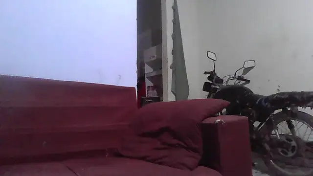 Snapshot of thasmyni chatting on 09/20/25, 11:28 thasmyni online show from 09/20/25, 11:28