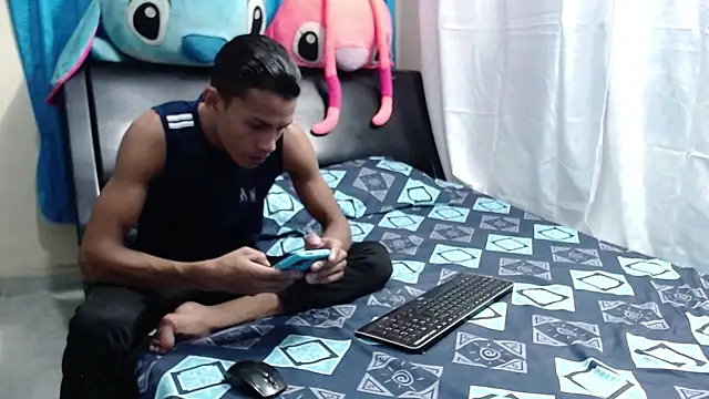 Snapshot of Ryan_Vergon chatting on 12/27/24, 11:53 Ryan Vergon online show from 12/27/24, 11:53