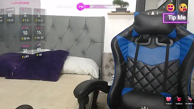 Snapshot of Ryan_Vergon chatting on 09/26/25, 04:49 Ryan Vergon online show from 09/26/25, 04:49