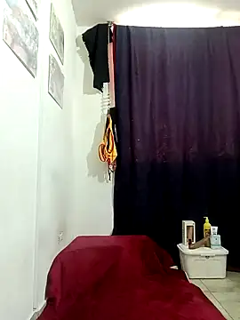 Snapshot of yezz3011 chatting on 01/21/25, 08:21 yezz3011 online show from 01/21/25, 08:21