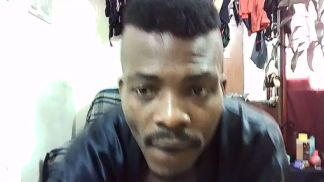 Snapshot of yezz3011 chatting on 12/21/25, 06:26 yezz3011 online show from 12/21/25, 06:26