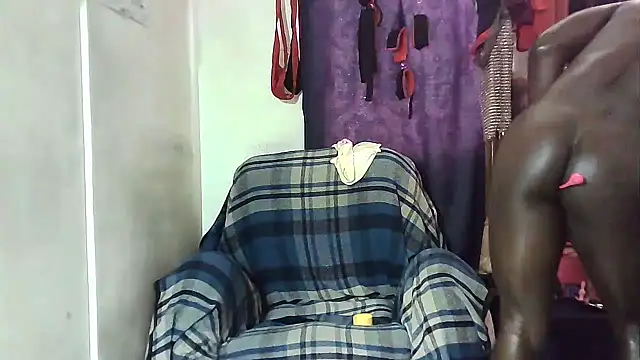 Snapshot of yezz3011 chatting on 02/22/26, 06:50 yezz3011 online show from 02/22/26, 06:50