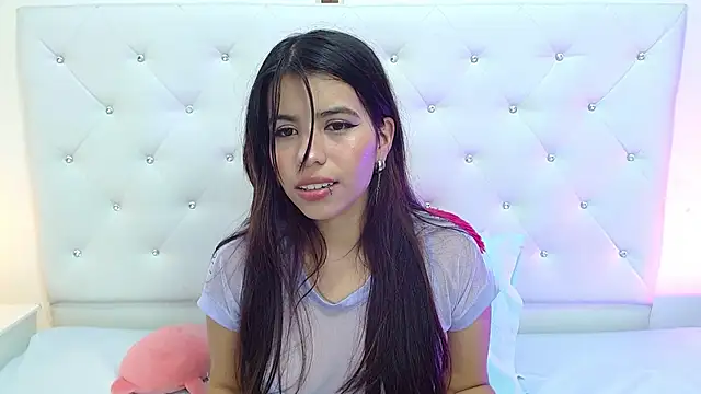 Snapshot of abelladanger_92 chatting on 10/11/25, 04:01 abelladanger 92 online show from 10/11/25, 04:01