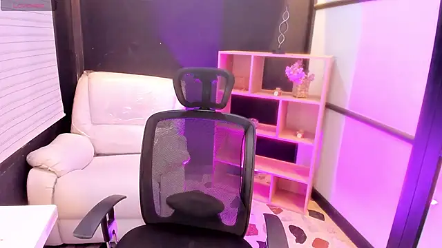 EmySilver online show from 12/06/24, 05:22