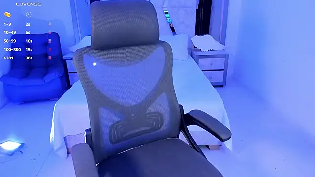 EmySilver online show from 02/11/25, 05:29