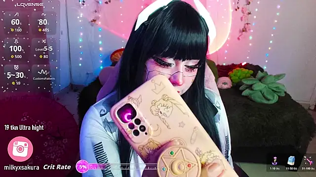 MilkyXSakura online show from 11/16/25, 01:00