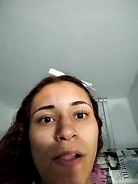 Snapshot of caroline0997 chatting on 12/23/24, 07:38 caroline0997 online show from 12/23/24, 07:38