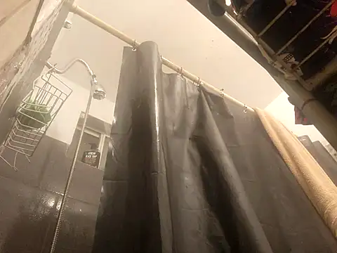 2LatinoUncutPARTY online show from 09/15/25, 11:10