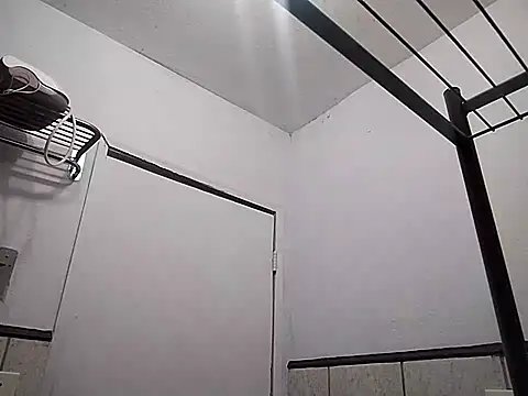2LatinoUncutPARTY online show from 09/29/25, 02:22