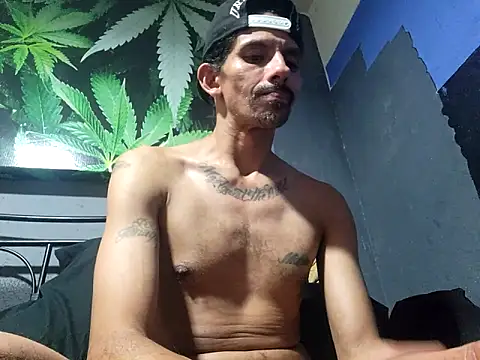 2LatinoUncutPARTY online show from 10/02/25, 01:01
