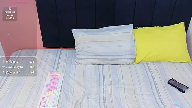 petitelittleebony online show from 02/15/26, 07:54