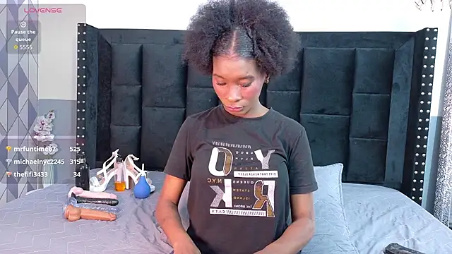 petitelittleebony online show from 03/04/26, 02:28