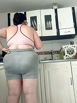 Madisonpalacio online show from 10/20/25, 01:11